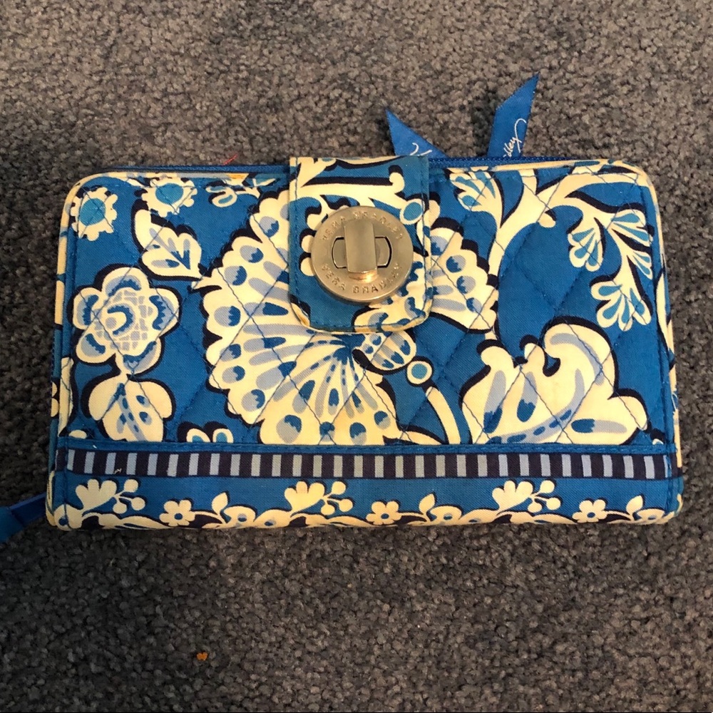 Vera Bradley Turn & Lock Wallet